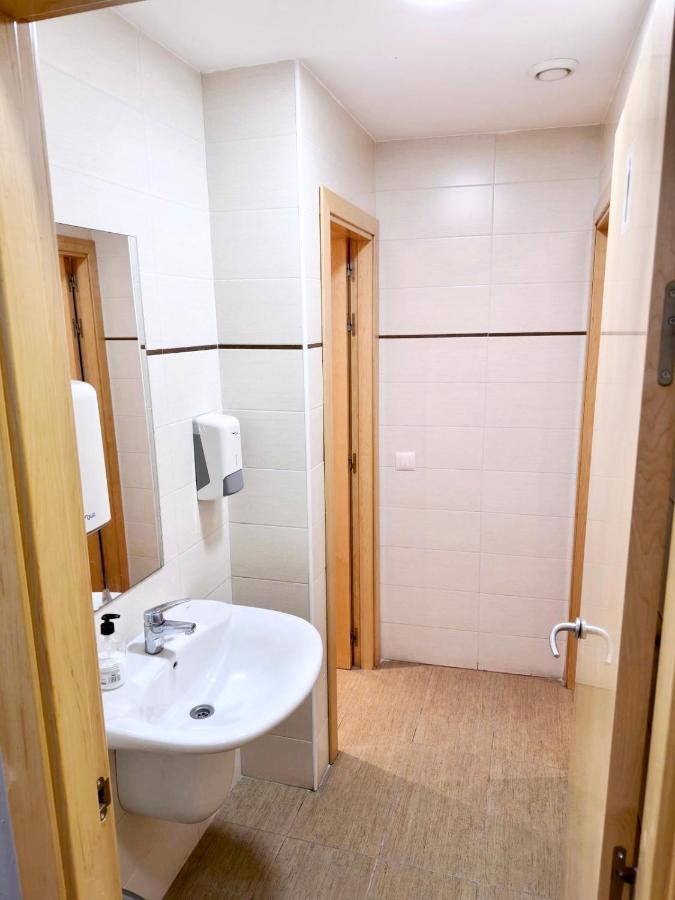 Hostel Acacias Madrid Eksteriør billede