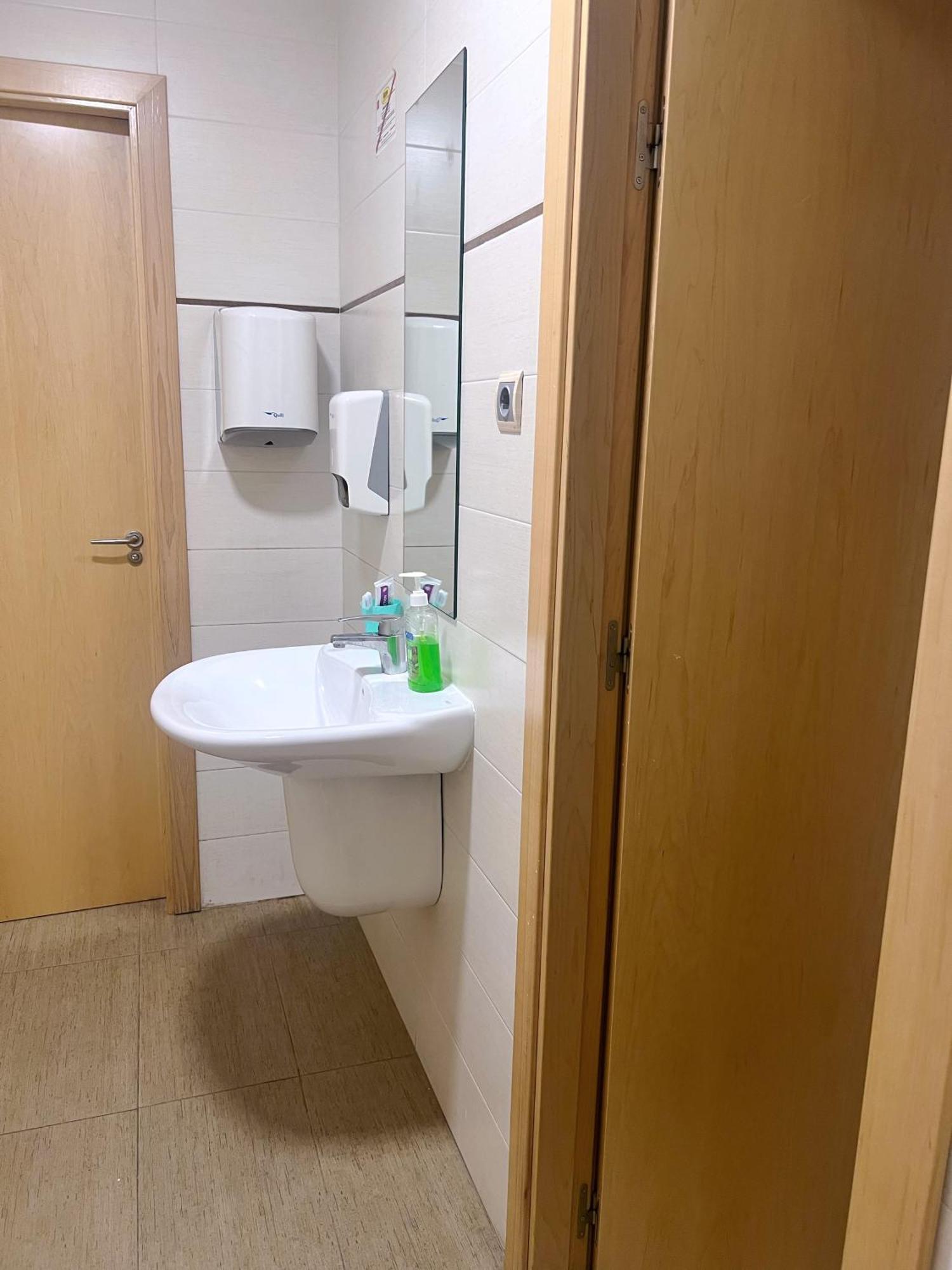 Hostel Acacias Madrid Eksteriør billede